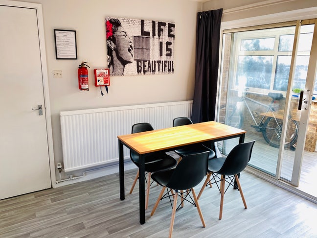 💫 Bretton Double Rooms – All Bills Incl Main Photo