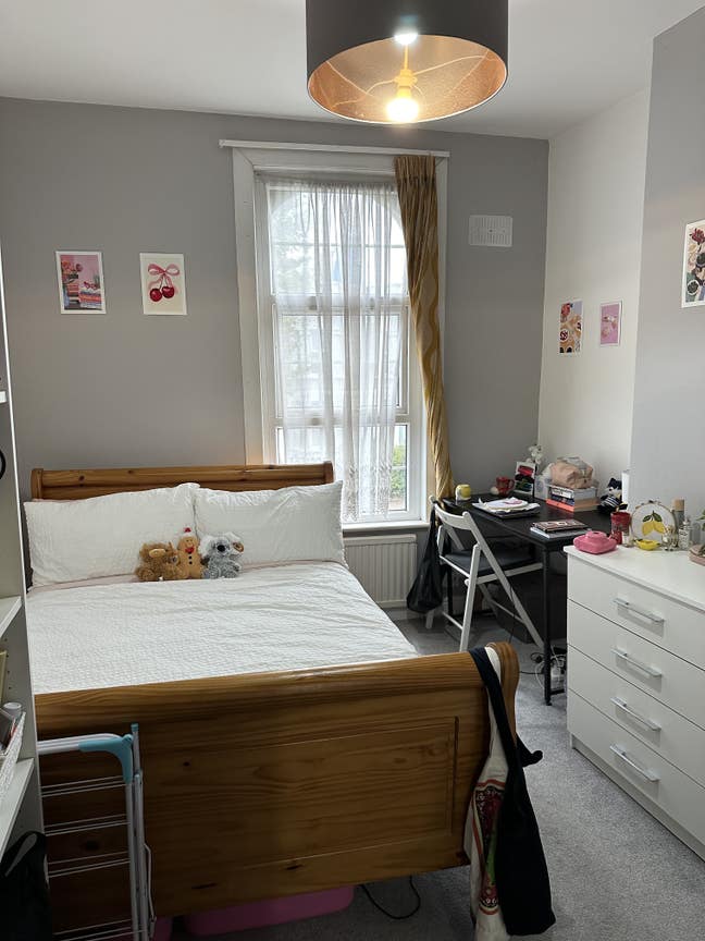 Bright double room available! 🪴 Main Photo