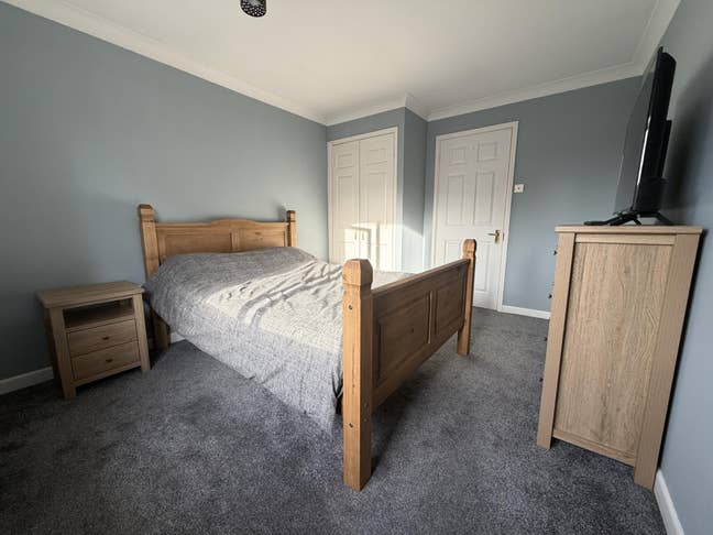 Room to rent in Fawley Village Main Photo