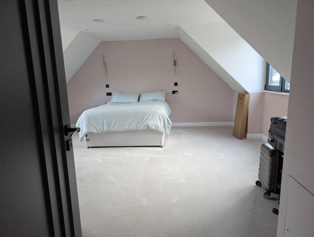 Luxury Home with Beautiful Spacious Rooms for Rent Main Photo