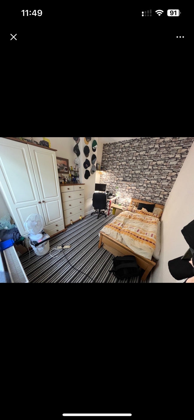 Nice spacious single room near town centre  Main Photo