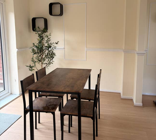 Lovely master bedroom in a 2 bed house in Dartford Main Photo