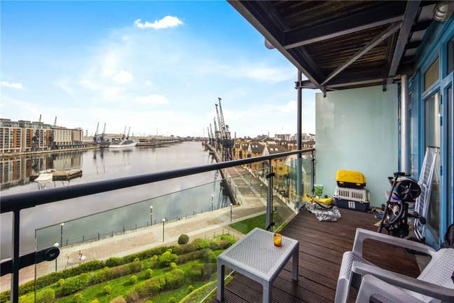 3 Double/Ensuite rooms available in Royal Docks 👑 Main Photo