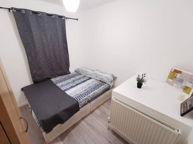 * Cozy Single Room Available in Whitechapel * Main Photo