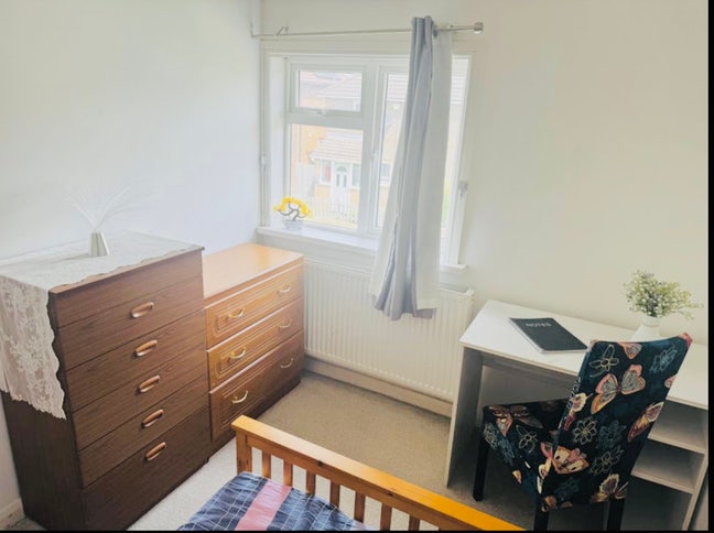 Double room available for professional  Main Photo