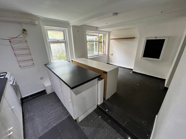 Stunning Studio Flat in Stoke nEWINGTON Main Photo