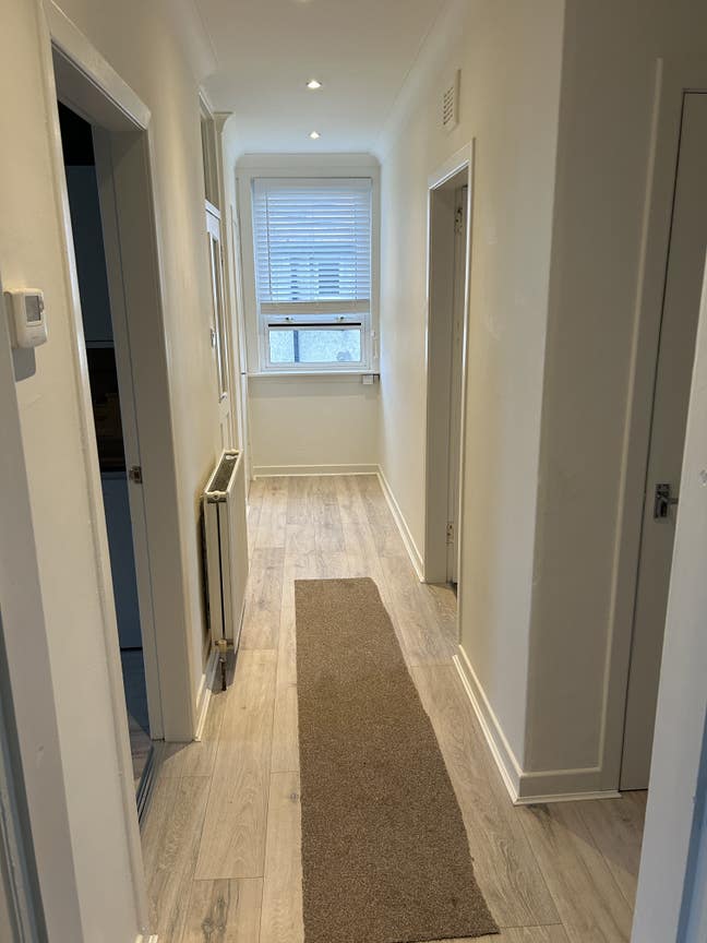 Refurbished modern double room  Main Photo