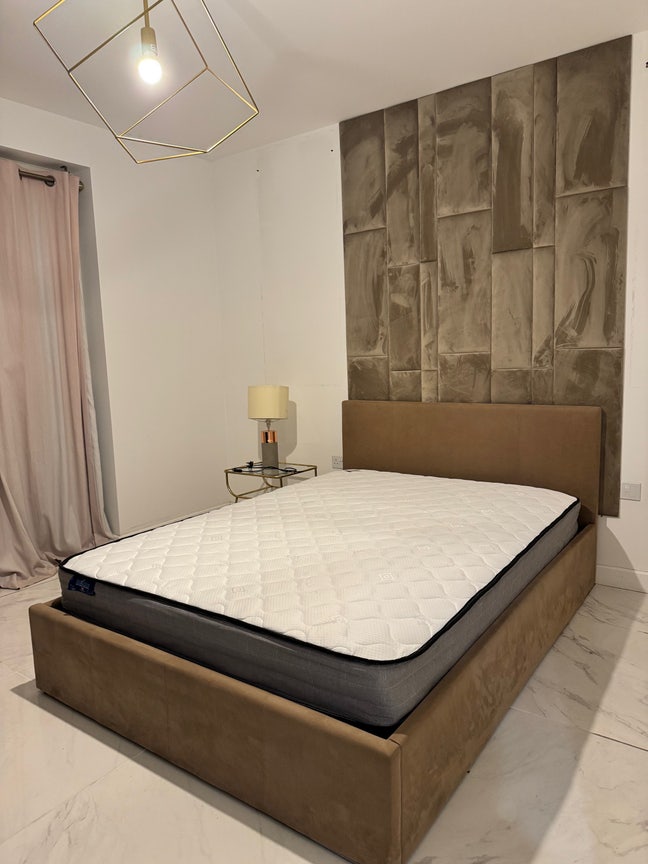 Short let (5 months) stylish 1 double bedroom Main Photo