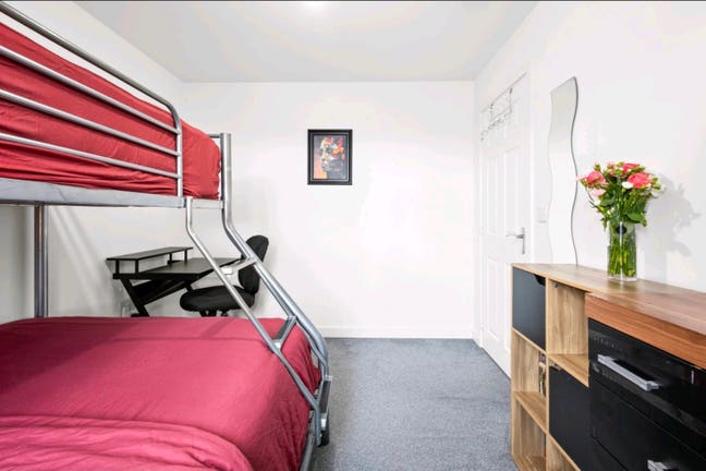 Double room with bunk bed available for rent Main Photo