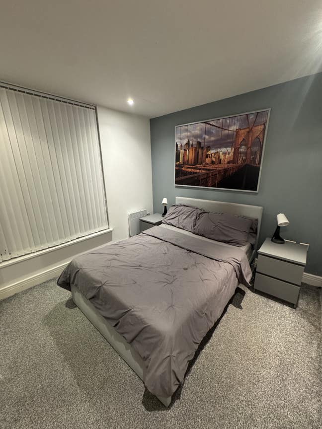 1 Room in City Centre Flat (2 room) Main Photo