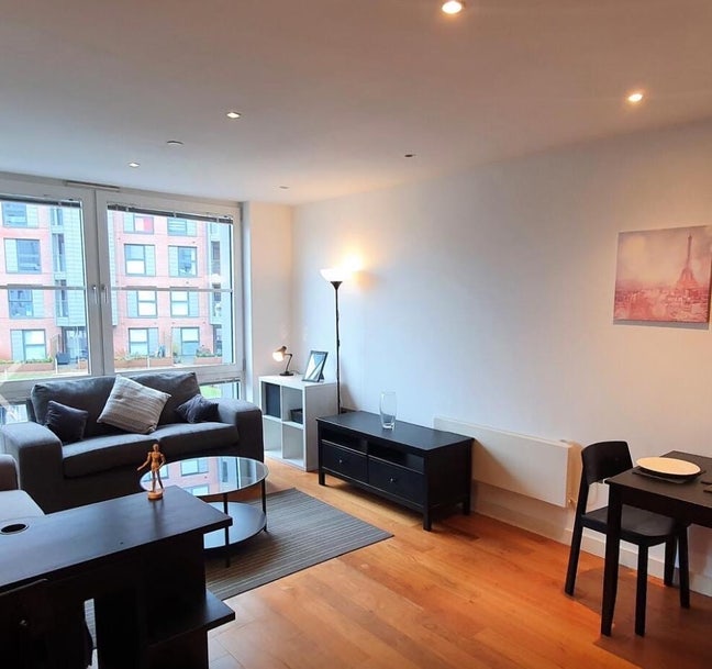 1 bed apartment -Manchester City Center Furnished Main Photo
