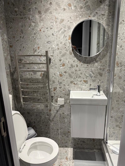 Caledonia Rd Modern Furnished Studio with Bills In Main Photo