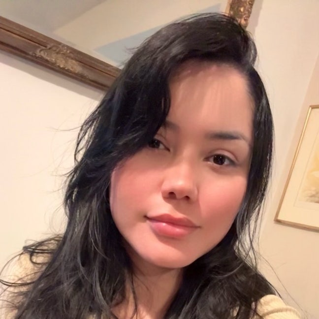 Professional Female seeks a single or double room Main Photo