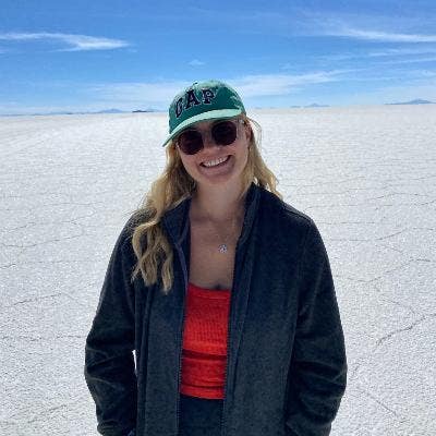 Professional Female seeks a double room Main Photo