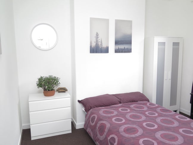 Very Large Double Bedroom  Claremont Road M14 Main Photo