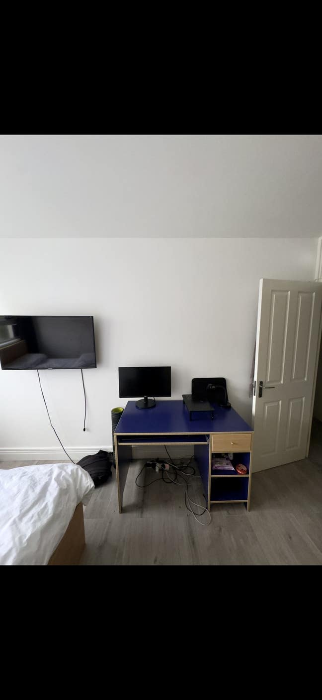 Friendly double room in Balham flat Main Photo