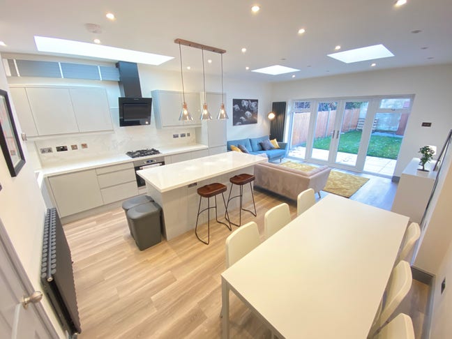 *Large Double in Cool House With WFH Space* Main Photo