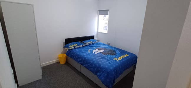 En-suite Double Bedroom in Smethwick B66 Main Photo