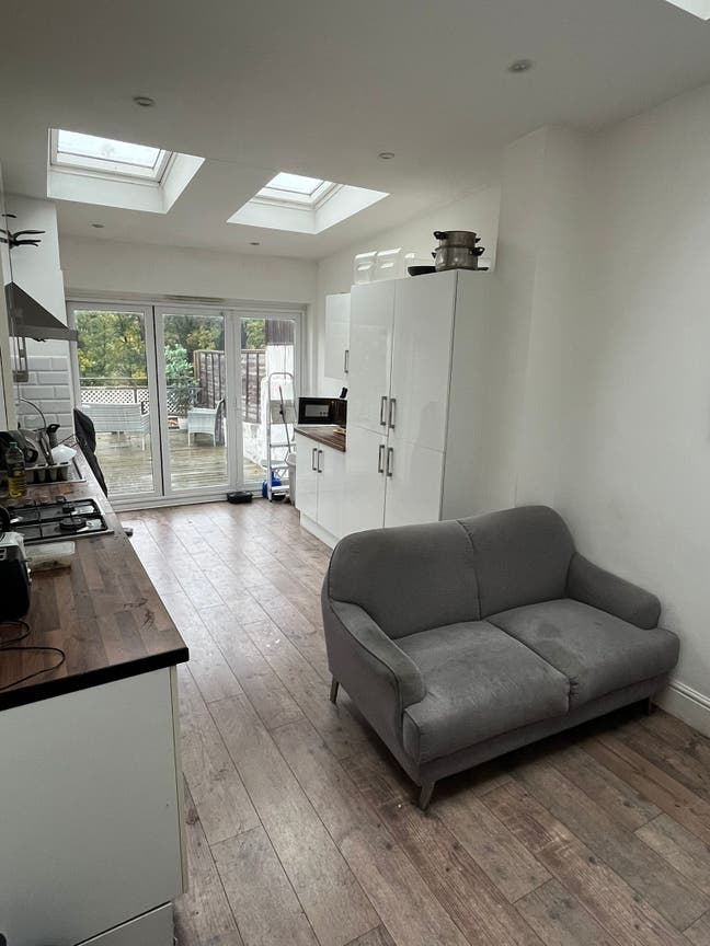 Great Sized Room in 6 Bedroom HMO Main Photo