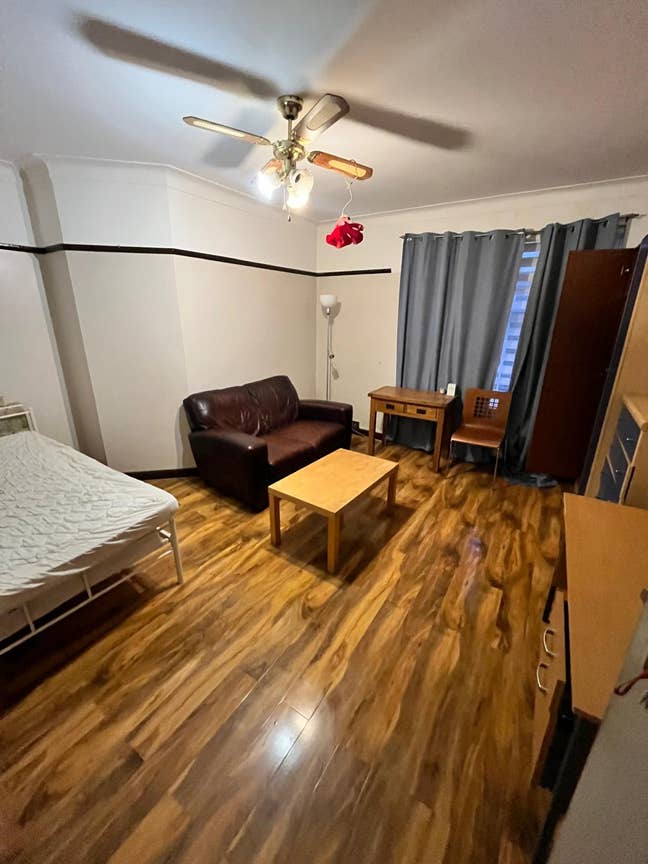 Spacious Room in Potters Bar Central Position Main Photo