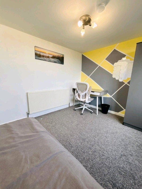 Close & Convenient Room by The Park 👑 Act Fast Main Photo