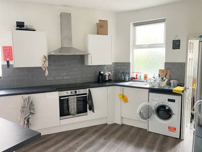 Room for Rent: En Suite - All Bills Included - Ful Main Photo