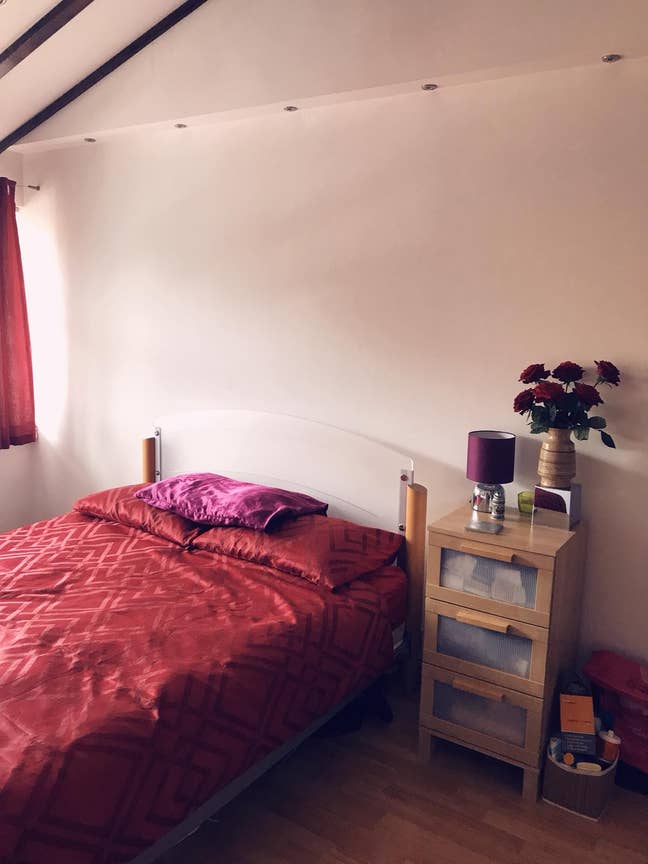 Bracknell Double Room. Main Photo
