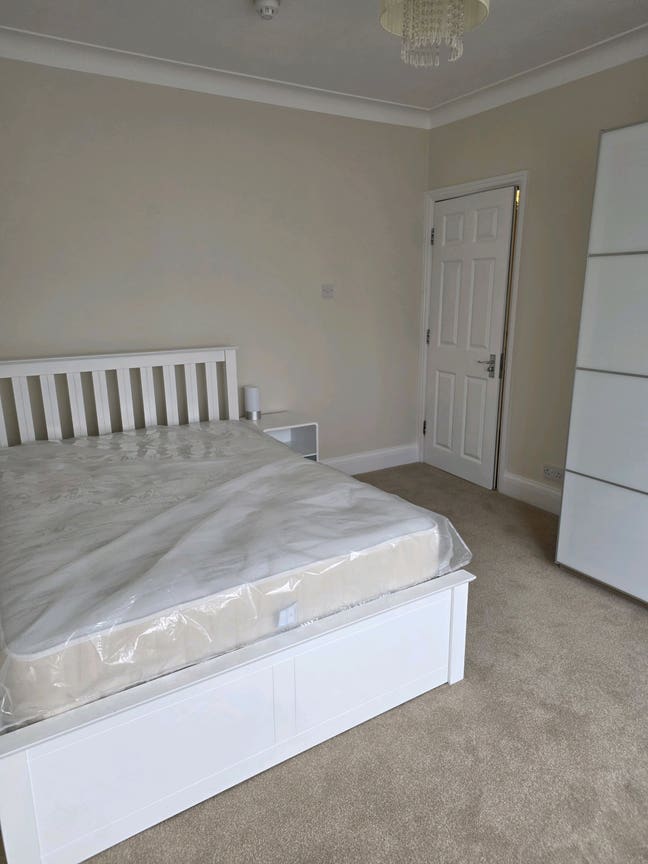 Room To Let Main Photo