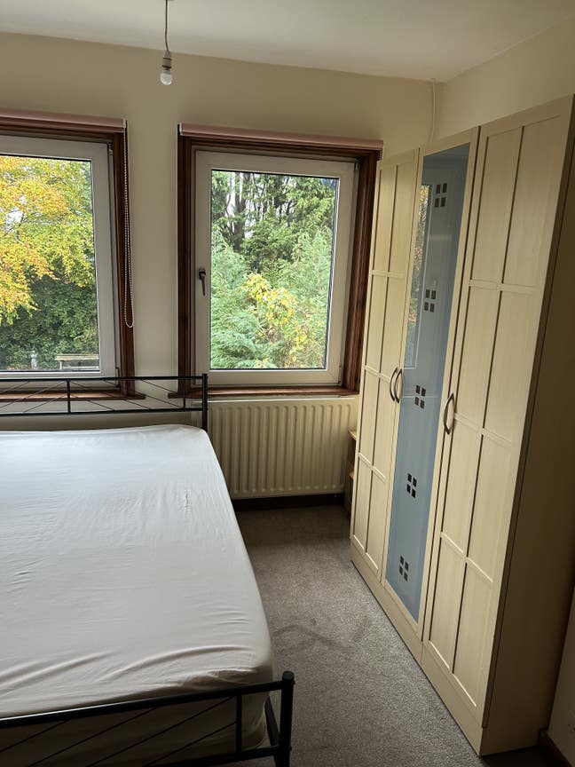 Double Room In 3 bedroom PostGrad House Main Photo