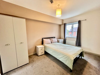 Large Ensuite Room in Centre of Harrogate Main Photo