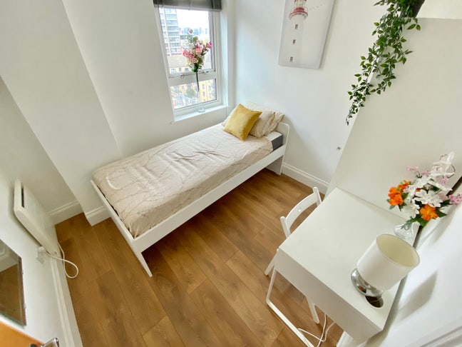 Lovely room in a modern building Main Photo