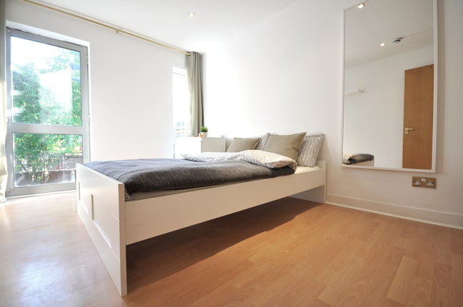 💎Bills included, weekly cleaner, lounge, garden🎁 Main Photo