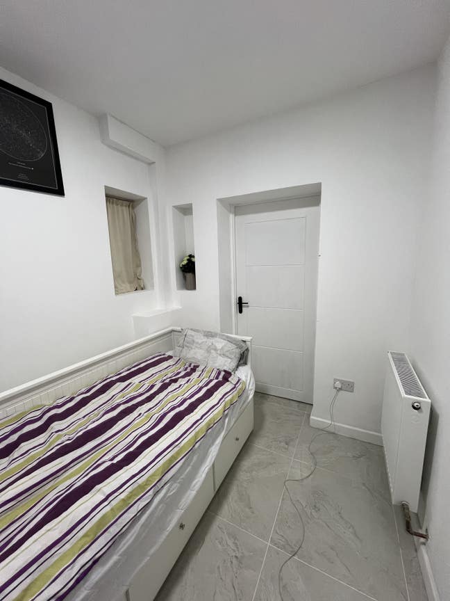 Room available with bills included Main Photo