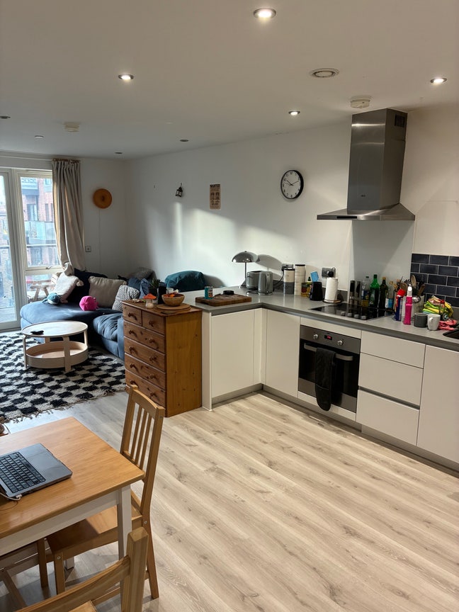 Master room 1 mile from London Bridge Main Photo