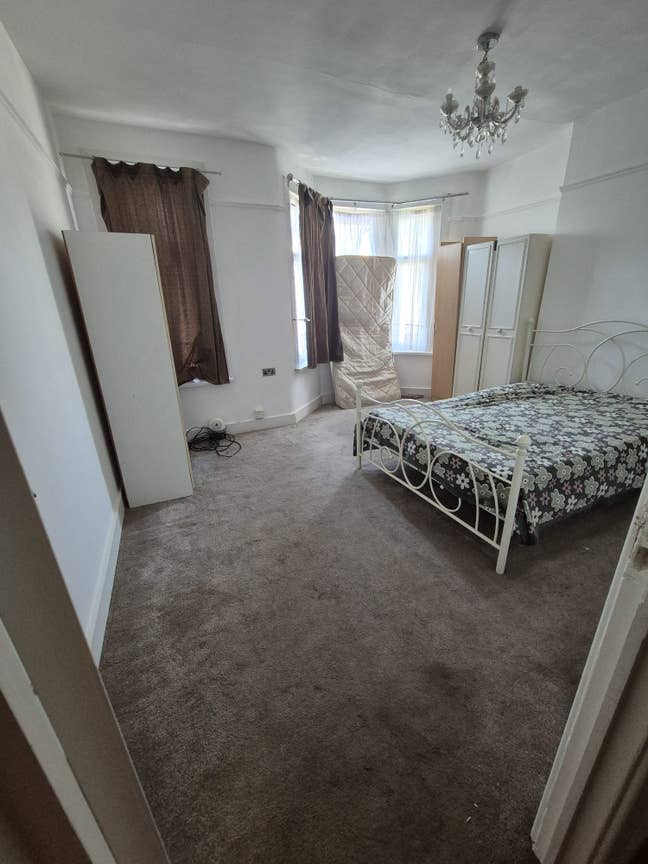 KIng Size Room  to rent With Billls   £850 Main Photo