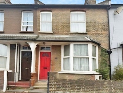 Double Room to Rent in Student House Main Photo