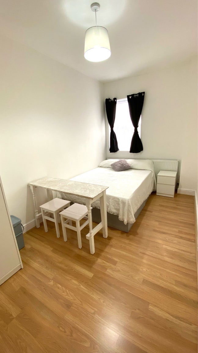 Single Rooms Available in Tottenham Hale Main Photo