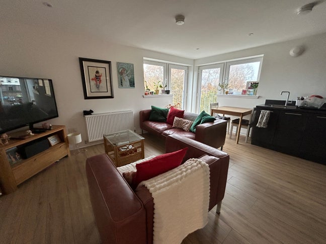 Double Room in New Build Flat Main Photo