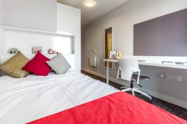 Glassyard building(UAL Accommodation) Main Photo