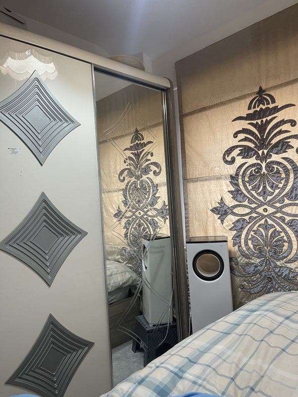 Looking for single or double room  Main Photo