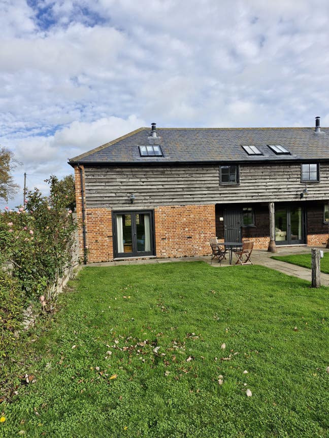 Country cottage, semi-detached, in quiet location Main Photo