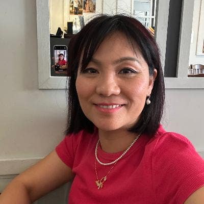 Professional Female seeks a double room Main Photo