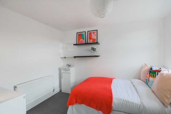 Furnished rooms available in L13  Main Photo