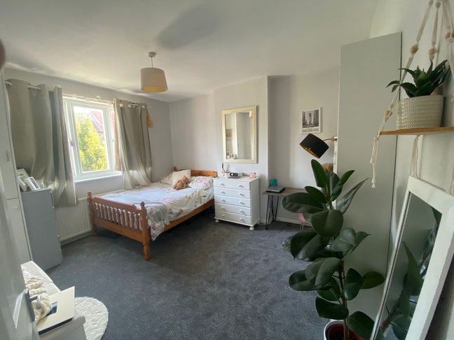 Large Double Room in Tooting Bec Main Photo