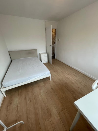 Low Deposit Option! West Broms Finest! Cpls Welcom Main Photo