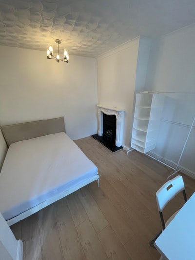 Low Deposit Option! West Broms Finest! Cpls Welcom Main Photo