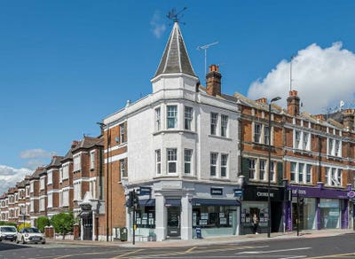 Beautiful 1 bed flat on Lavender hill Main Photo