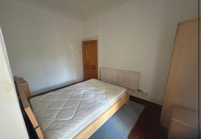 Student Room in House Share Main Photo