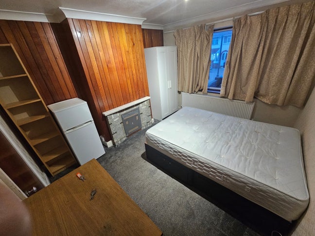 🛏️ Ensuite Room to Let in - Neasden Main Photo