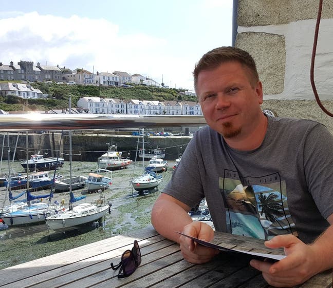 47 year old Male seeks a single or double room Main Photo